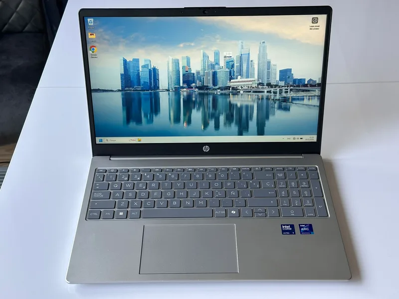 HP Laptop 15-fd1017ns (BE3W9EA)